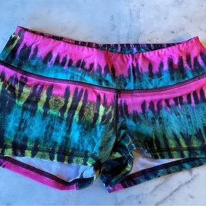 FLEO Jewel Tie Dye Shorts 2.5 Medium